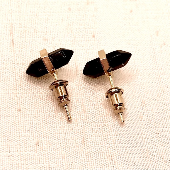 ✨Crystal Point Stud Earrings✨ - Picture 3 of 6